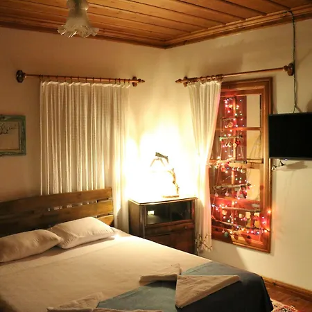 Hotel Manolian Sirince 3*