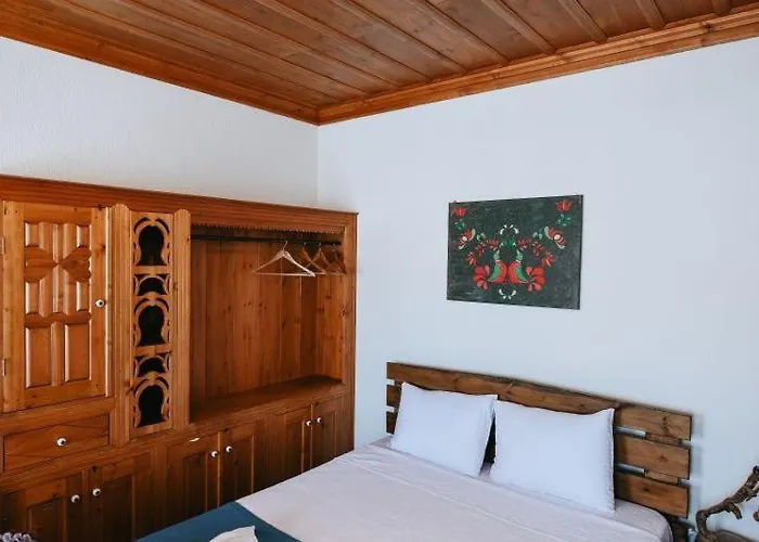 Manolian şirince 3*