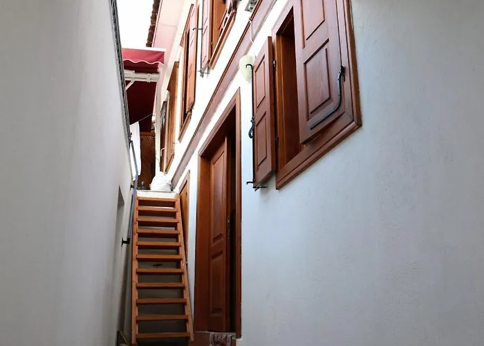 Manolian şirince Otel